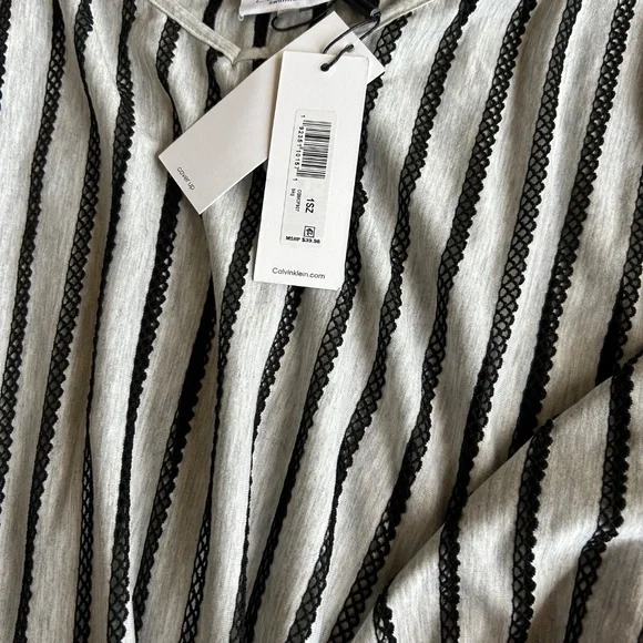 🌺Calvin Klein Coverup - Picture 4 of 5